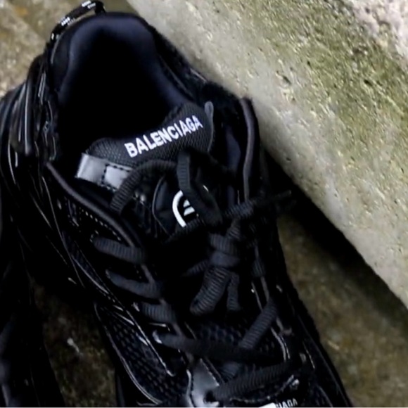 Balenciaga Runner - Picture 8 of 16